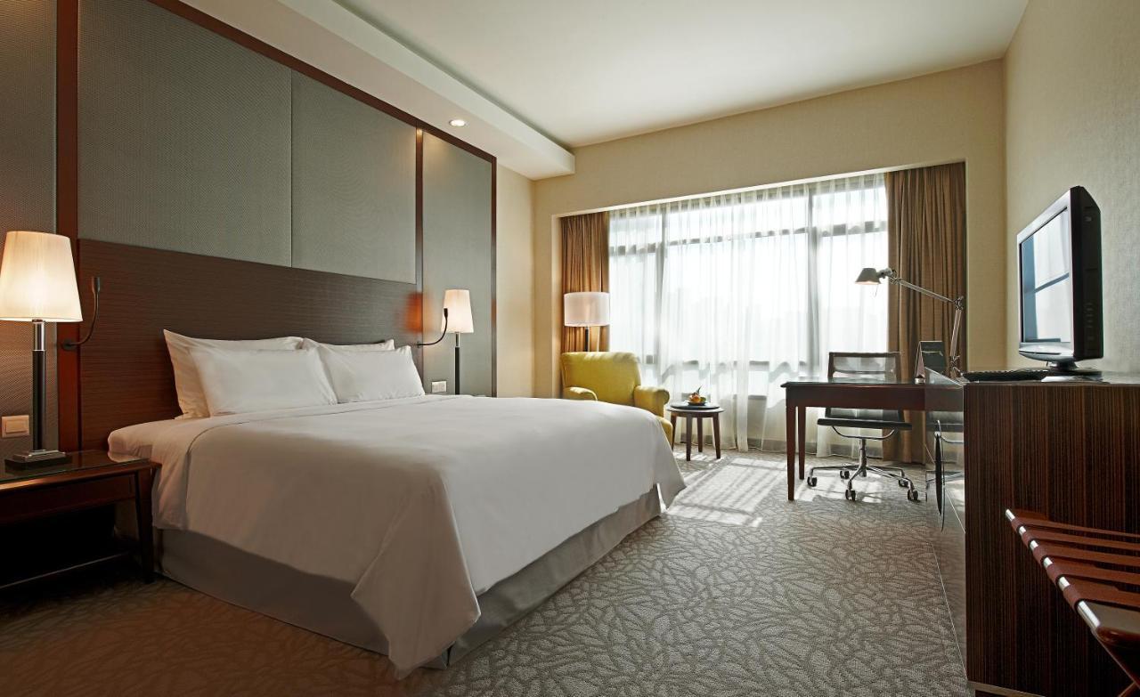 Eastin Hotel Kuala Lumpur Petaling Jaya Exterior foto Deluxe Room