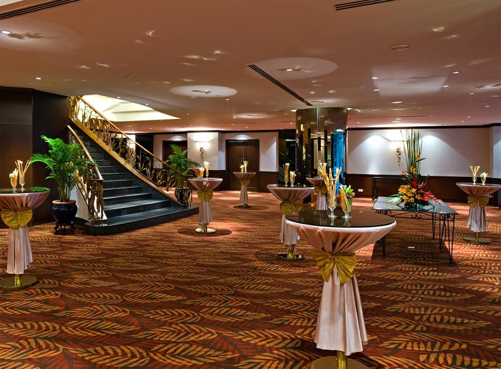 Eastin Hotel Kuala Lumpur Petaling Jaya Exterior foto The Grand Ballroom