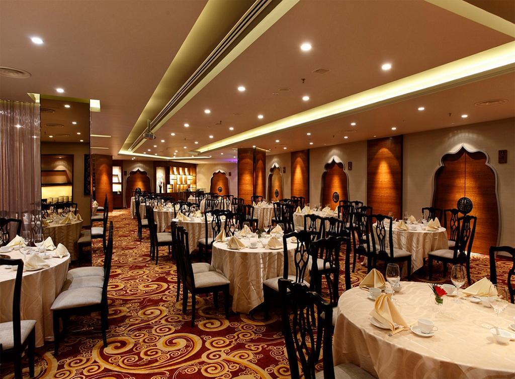 Eastin Hotel Kuala Lumpur Petaling Jaya Exterior foto The interior of the restaurant