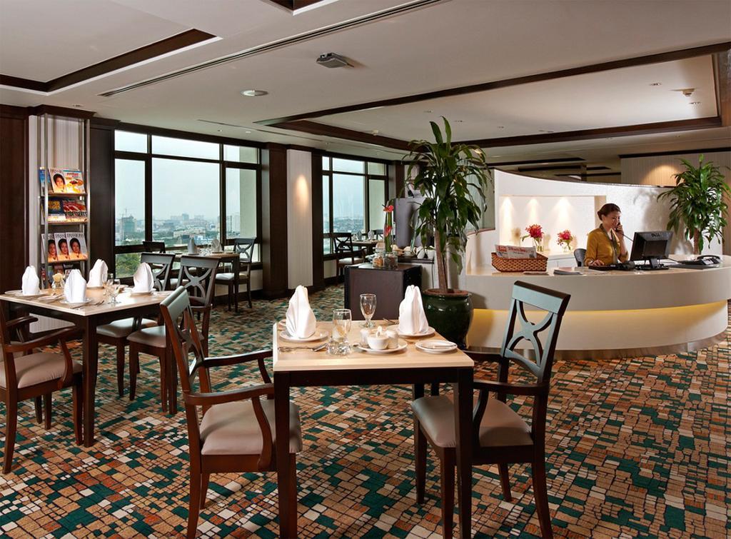 Eastin Hotel Kuala Lumpur Petaling Jaya Exterior foto The restaurant